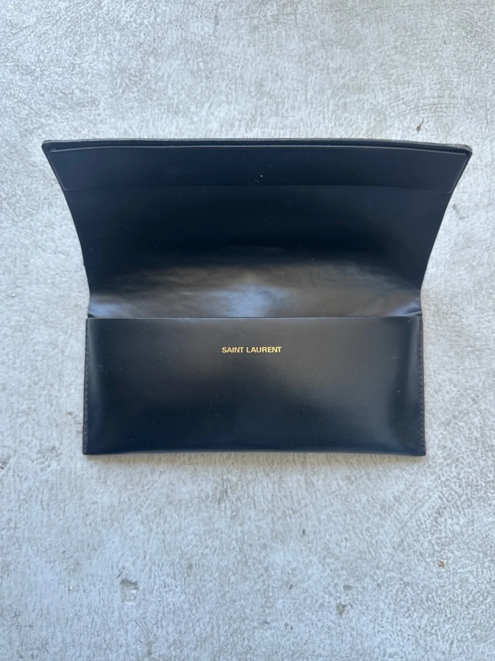 Saint Laurent Black Round Sunglasses - Picture 2 of 4